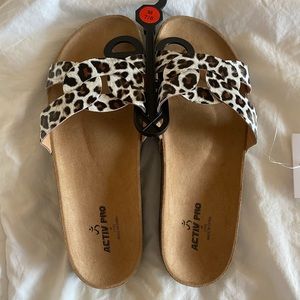 Cheetah Print Sandals Size 7/8 women men kids